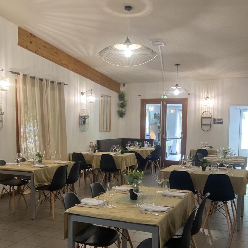 Charmant Cottage Dans Domaine Prive Signy-le-Petit ภายนอก รูปภาพ